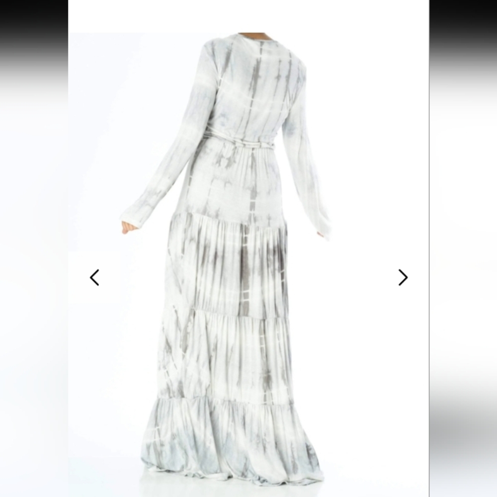 Elegant Gray Long Sleeved Maxi Dress - Picture 2 of 8